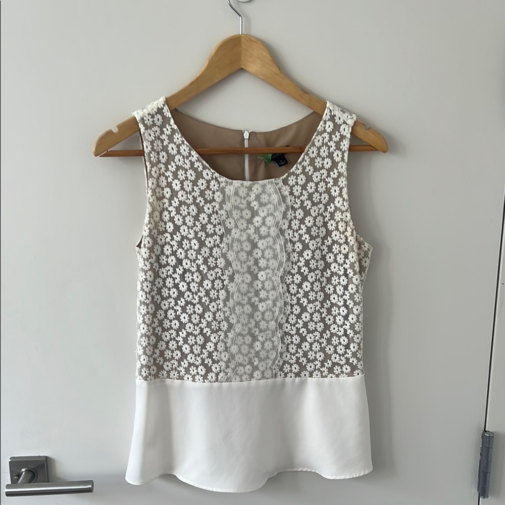 Ann Taylor Elegant White Lace Sleeveless Top